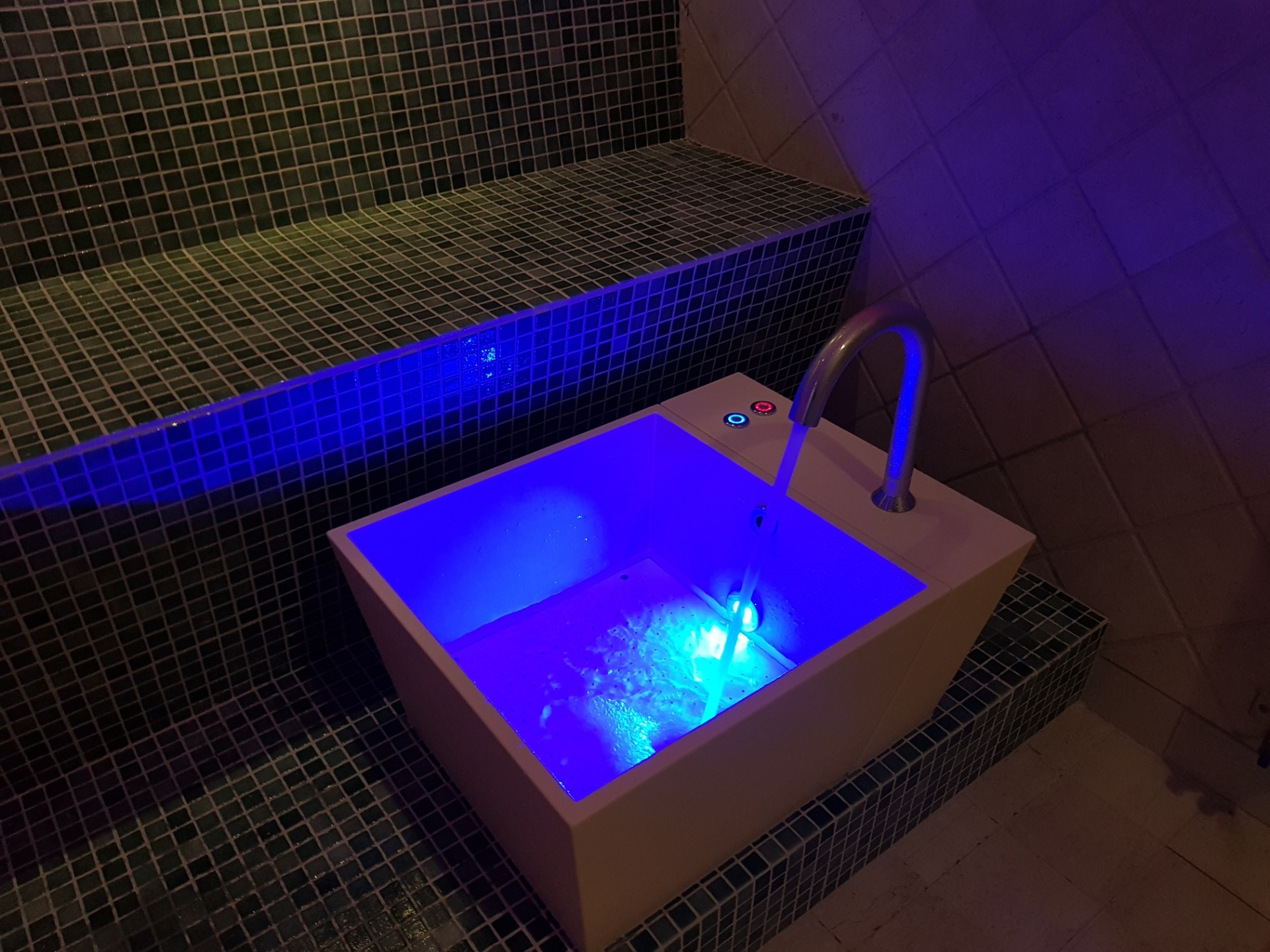 Foot Basins Enjoy the spa experience